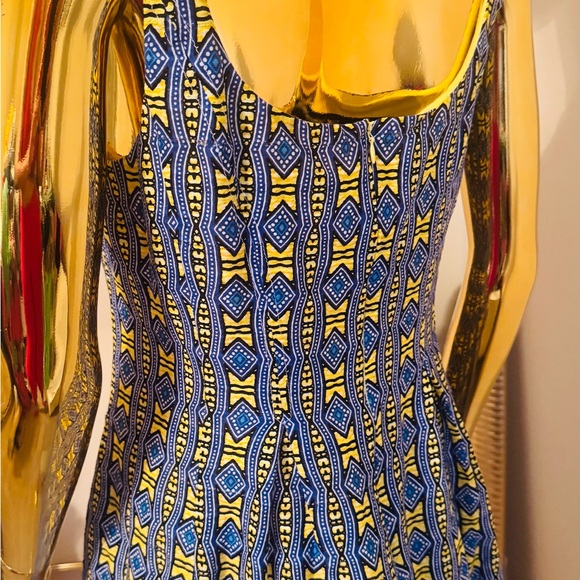 Nine West Blue and Yellow Geometric Patterned Women's Dress, Pre-Loved, Size 8P - Picture 9 of 12